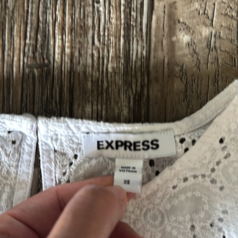 🌟EXPRESS BEAUTIFUL 🌟WOMEN SET, SIZE XSMALL - Picture 6 of 10